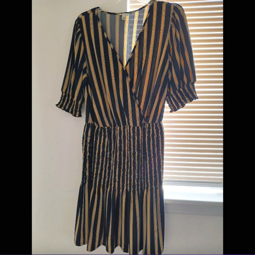 Women's Semi-Casual Dress (Sz. L)